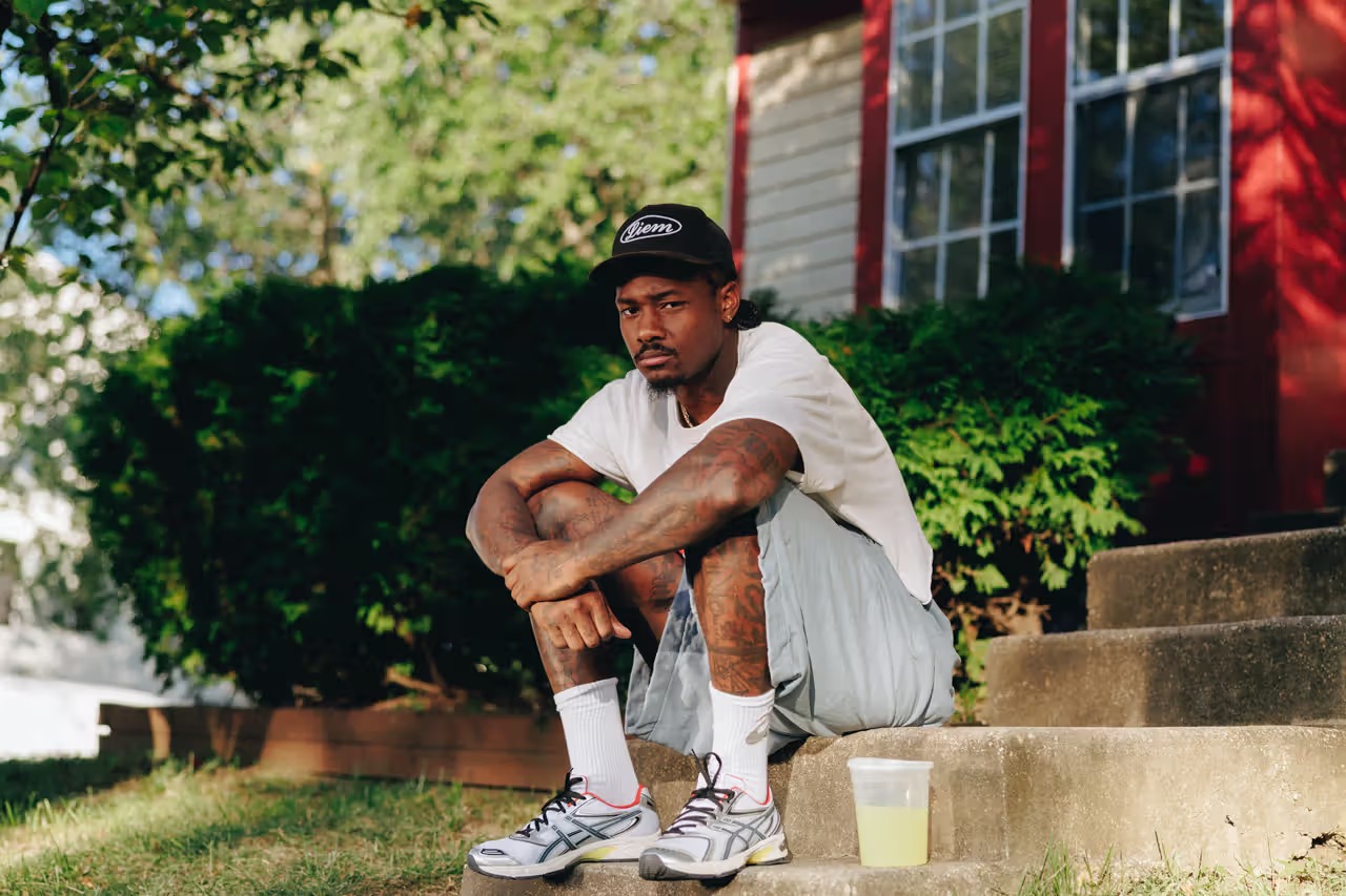 Stefon Diggs lanza capsula con ASICS